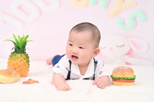 扶余宝宝在妈妈肚子里